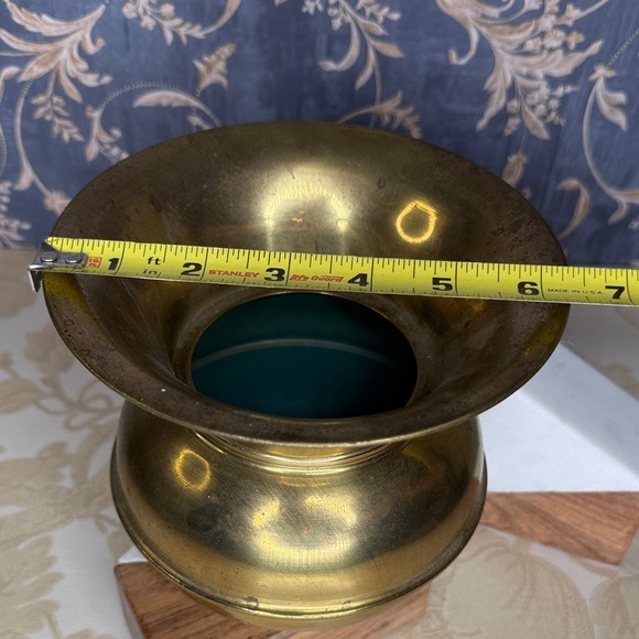 Vintage Estate Brass Vase, Planter, or Spittoon - Picture 5 of 6
